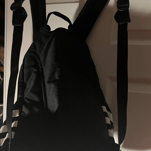 Adidas Black and White Men's Backpacks doble paket - Picture 5 of 16